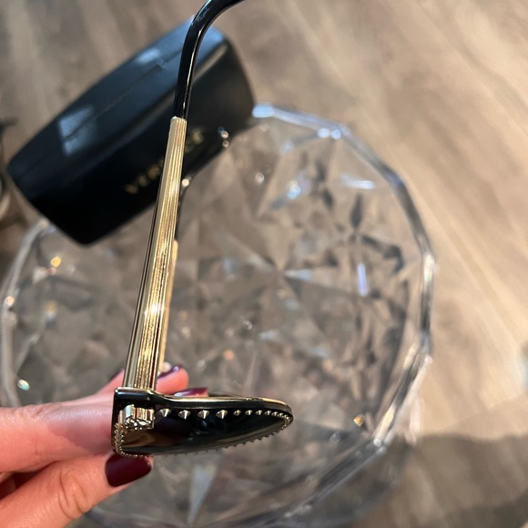 Versace sunglasses - Picture 3 of 5